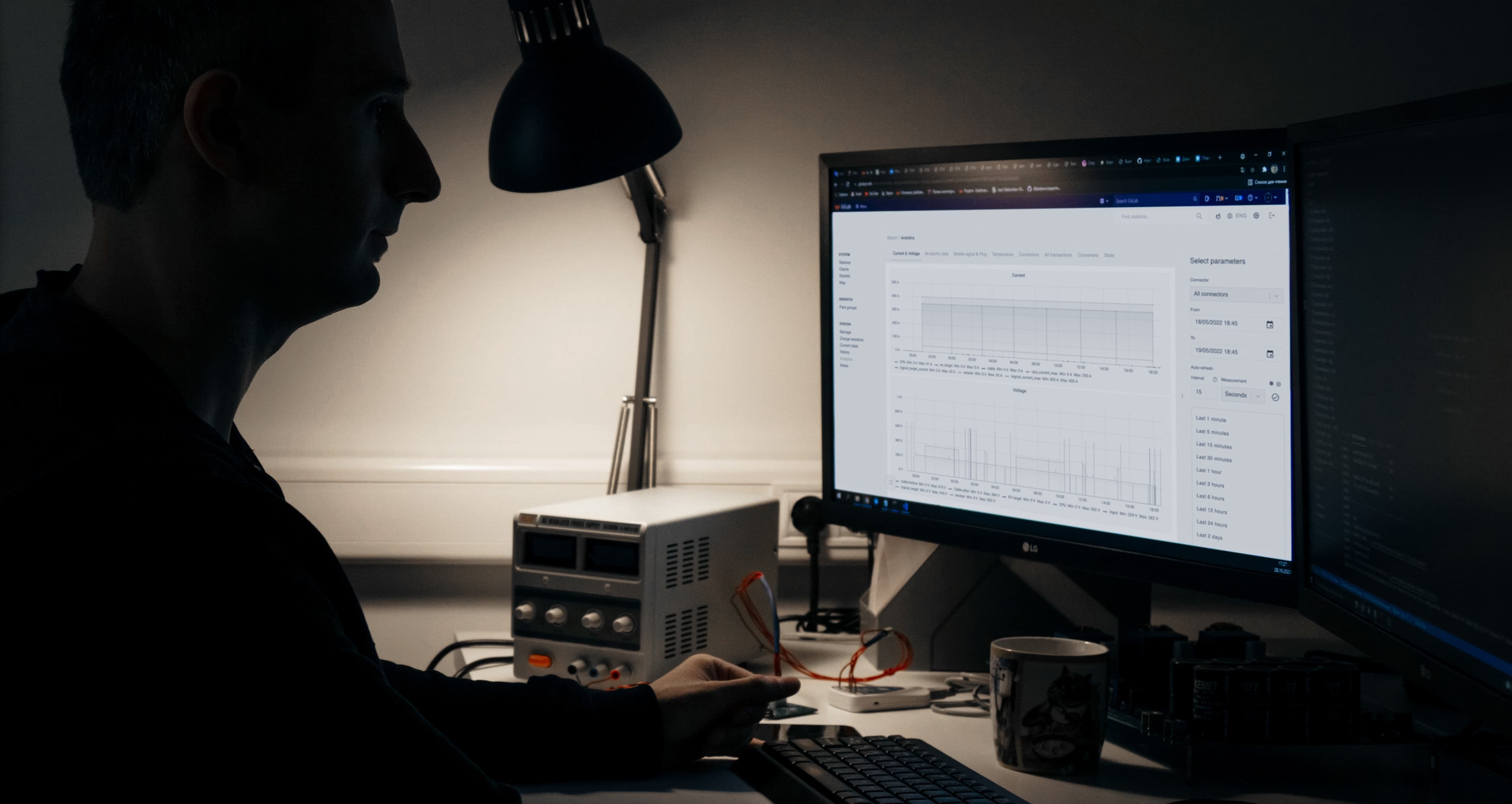 Service engineer using service software